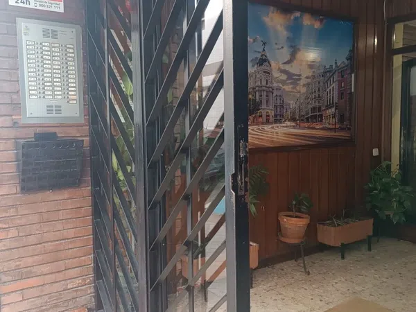 Piso en calle de Eugenio Sellés, 5