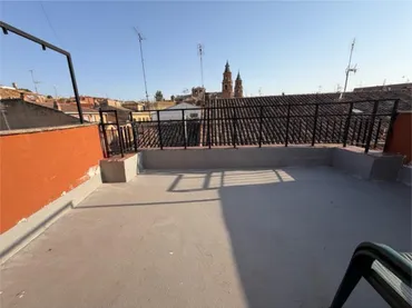 Piso en Barrio - Foto 2