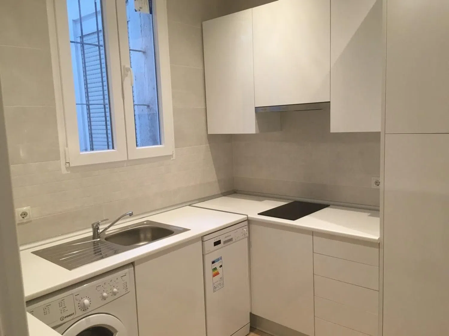 Piso en calle de Navas del Rey, 51 - Foto 2