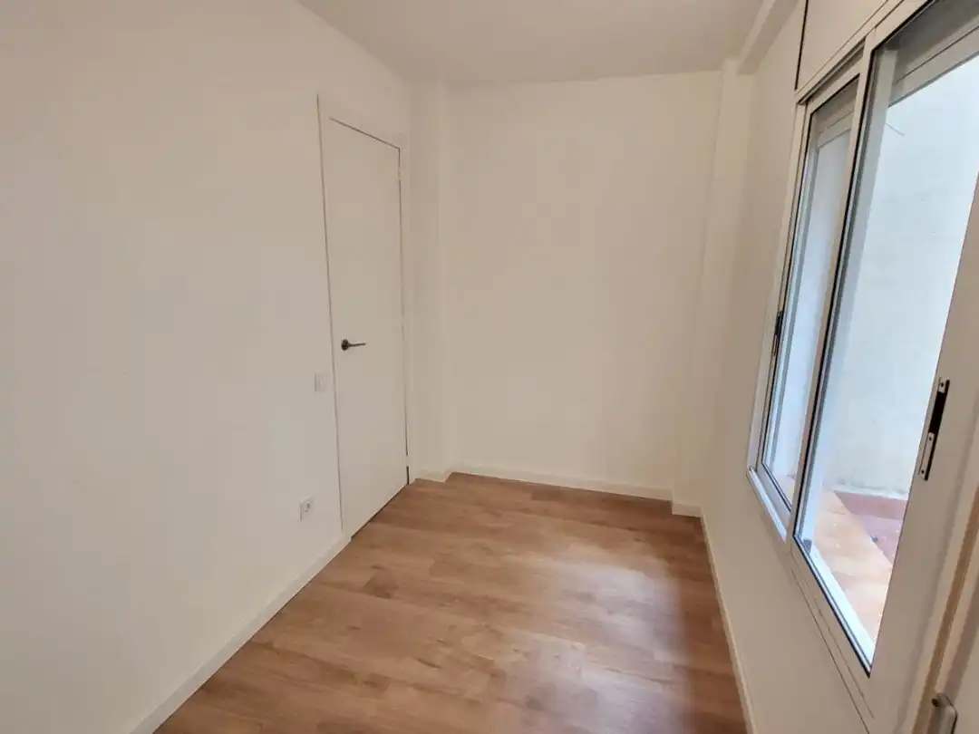 Piso en  Avinguda de Pere el Cerimoniós 6 - Foto 7
