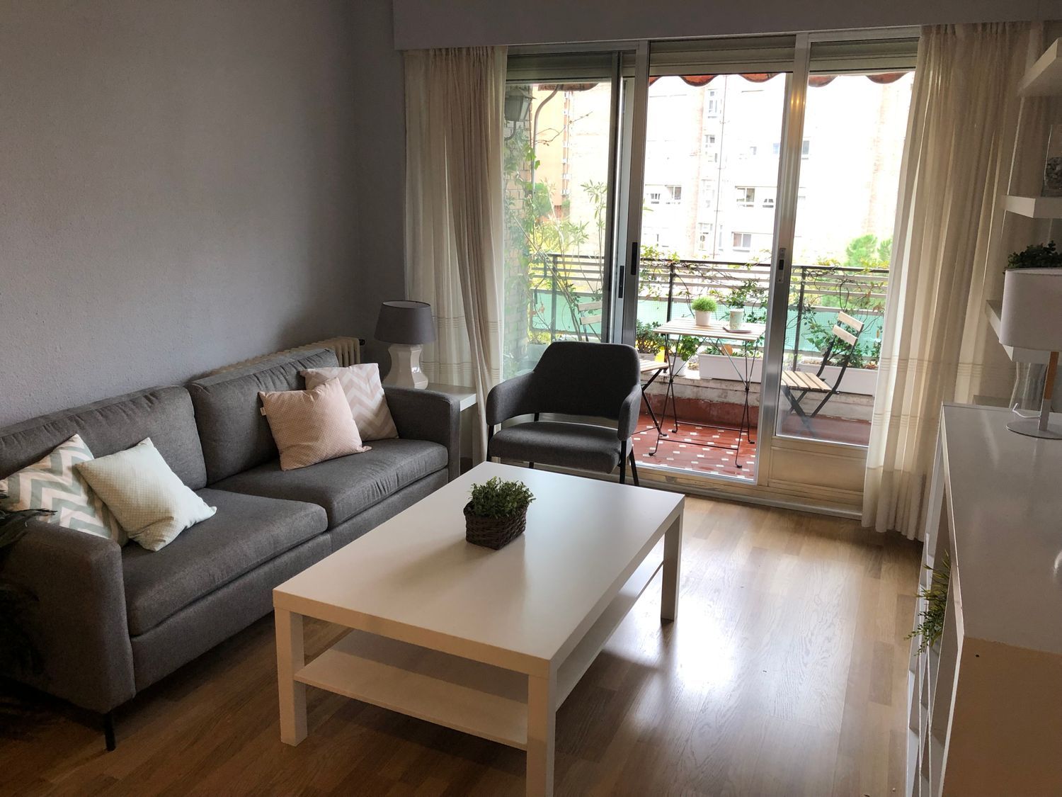 Piso en avenida de Ramón y Cajal, 107 - Foto 1