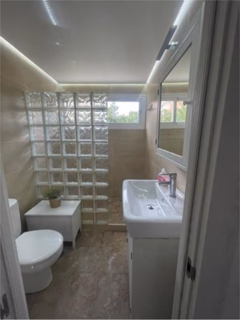 Apartamento en Puerto Deportivo Estepona - Foto 3