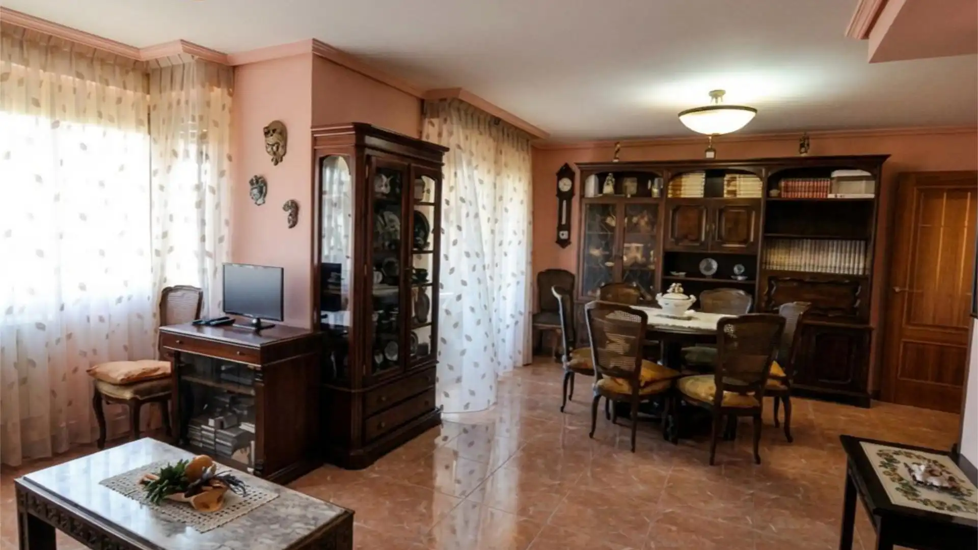 Piso en  Carrer de Carcaixent 4 - Foto 3