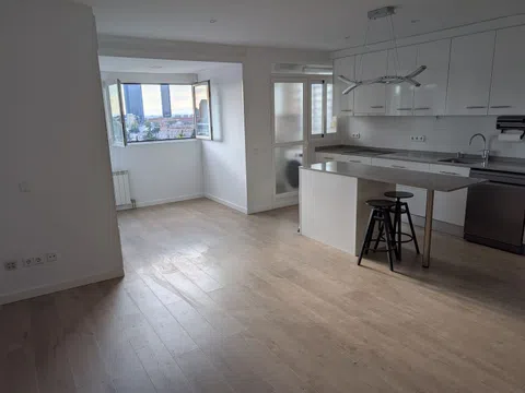 Piso en avenida de Burgos, 16