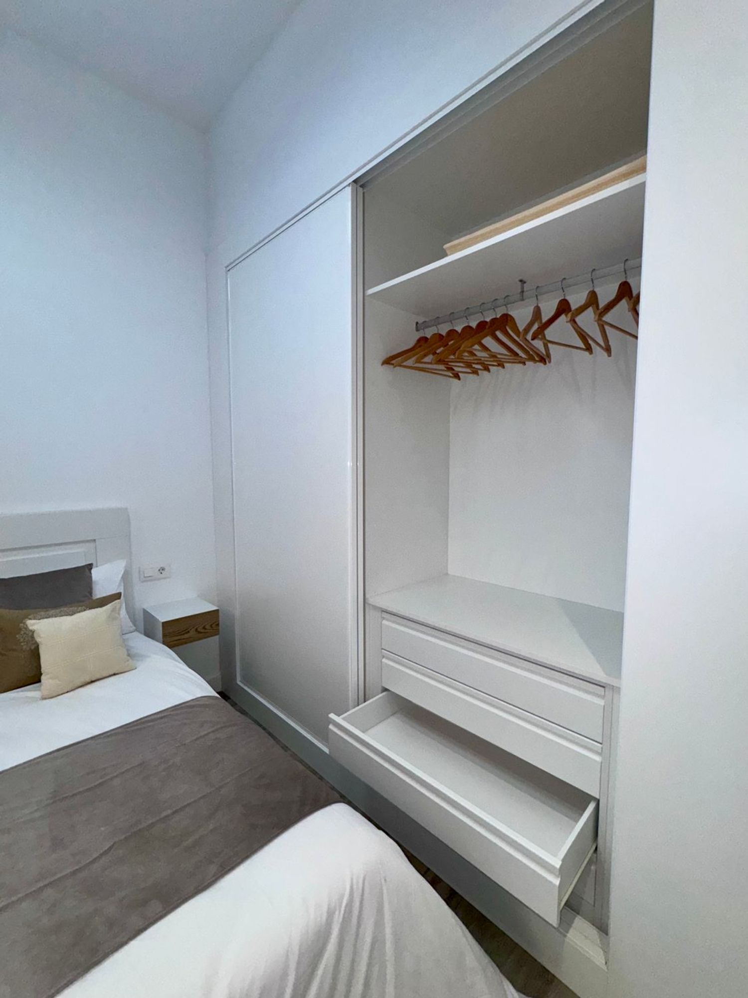 Estudio en calle Omar, 8 - Foto 7