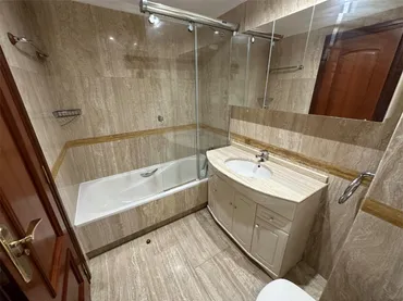 Piso en  Avenida da Hispanidade 82 - Foto 9
