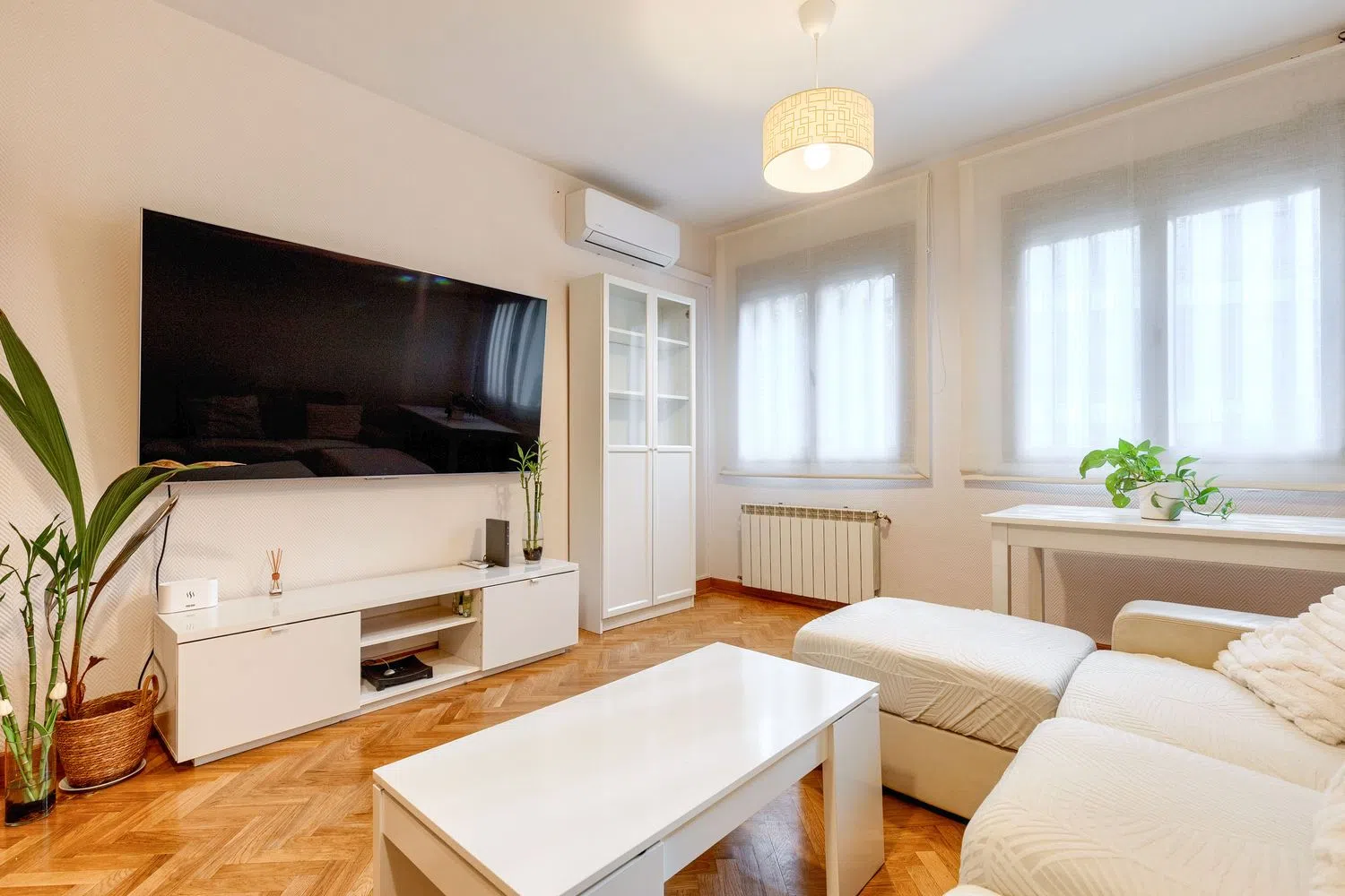 Piso en Barrio Valdeacederas - Foto 1