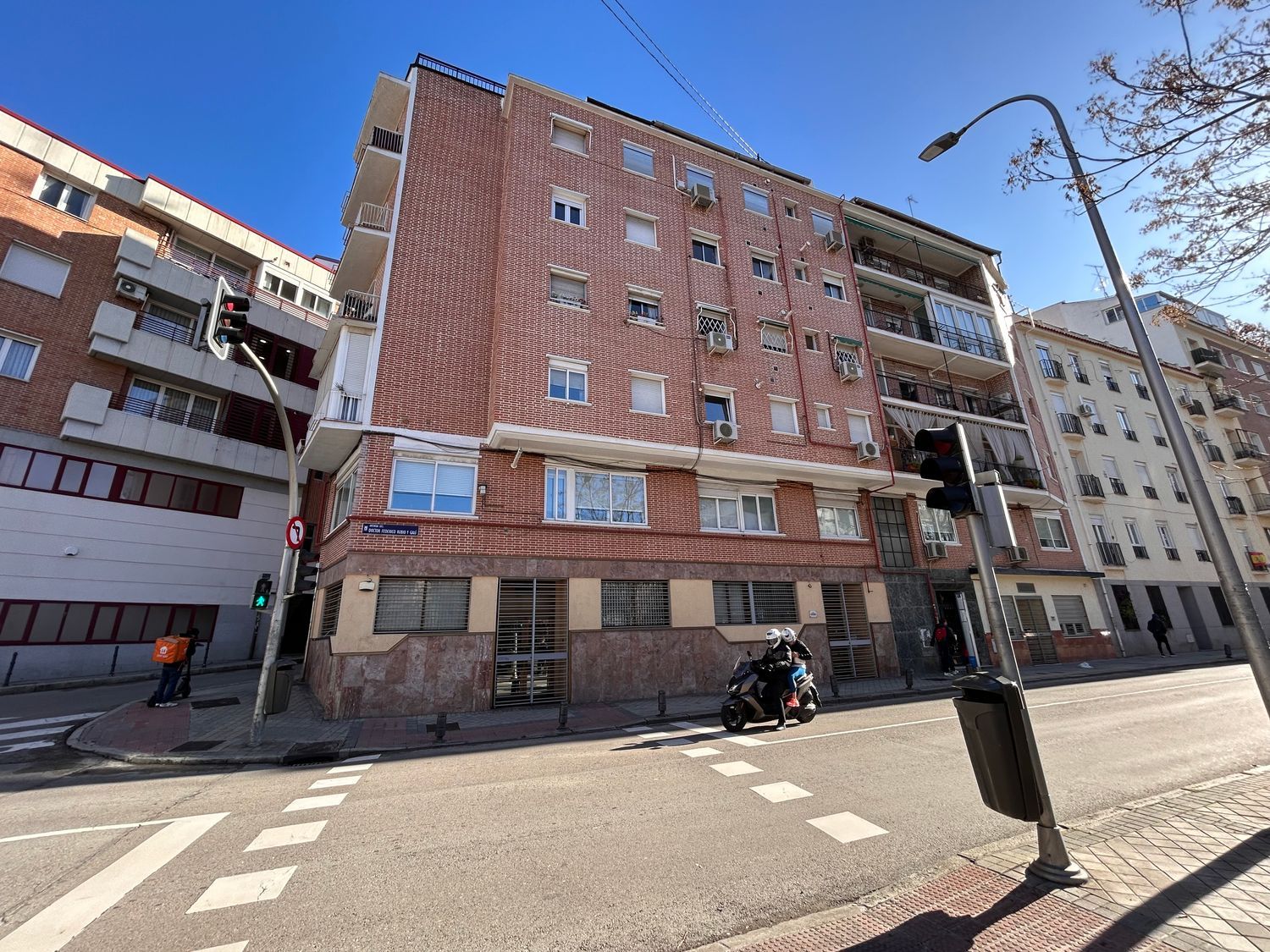 Piso en avenida del Doctor Federico Rubio y Galí, 1