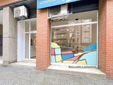 Local comercial en Mollet del Vallès - Foto 2