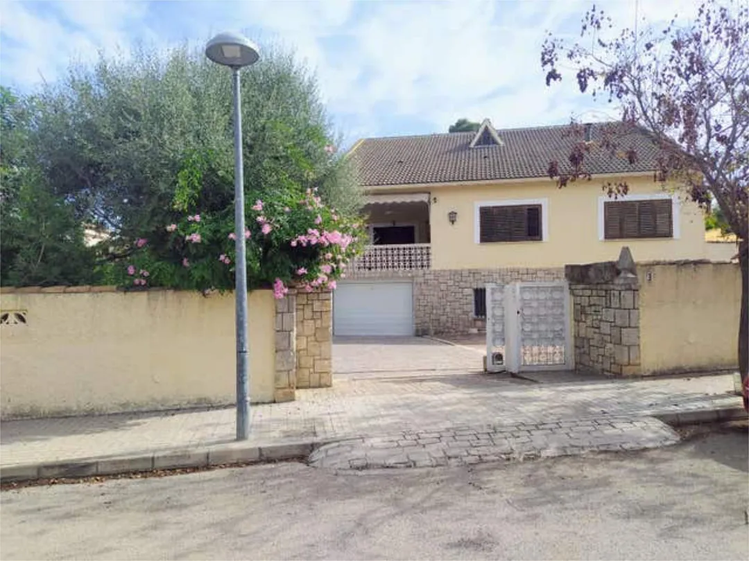 Casa adosada en La Cañada (Paterna) - Foto 1