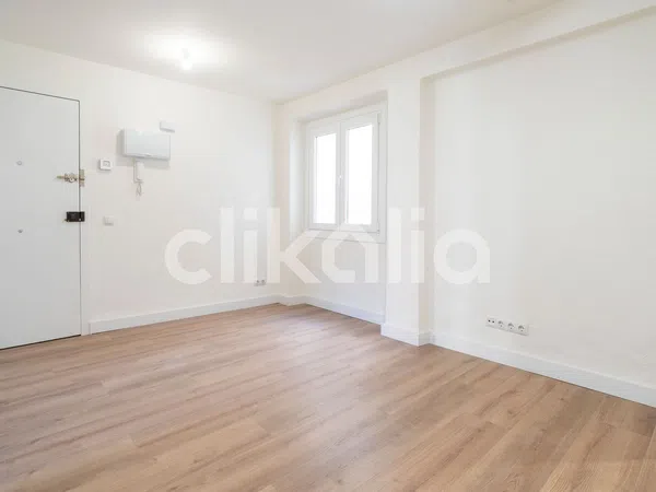 Piso en calle de Salvador Castillo