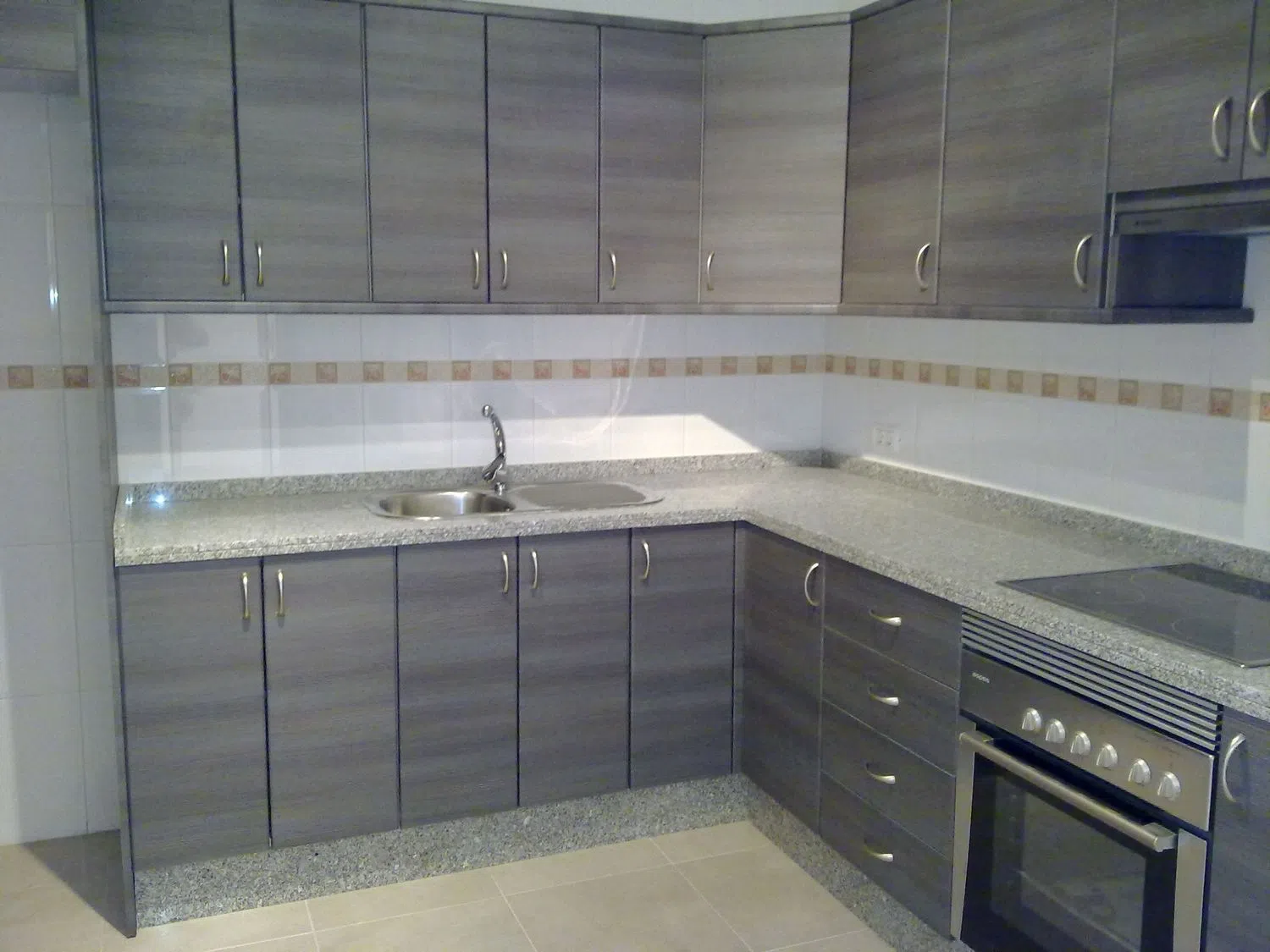 Chalet adosado en calle Avellano, 28 - Foto 3