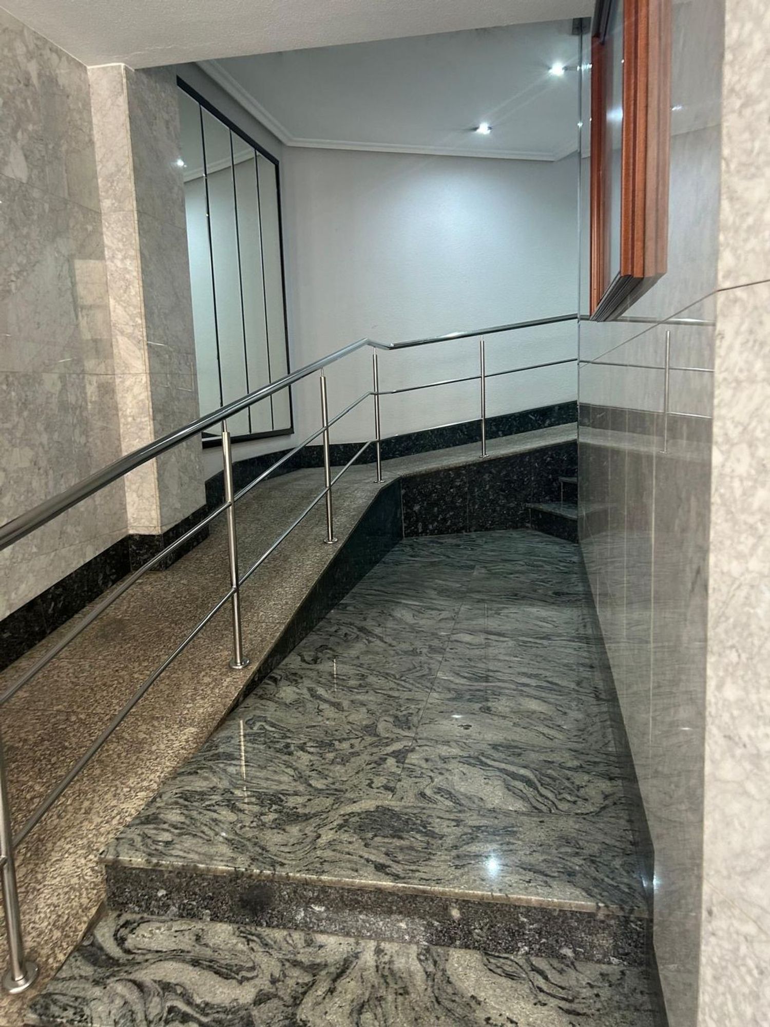 Piso en Calle Fray Luis de Granada, 39, Carmelitas - Foto 5