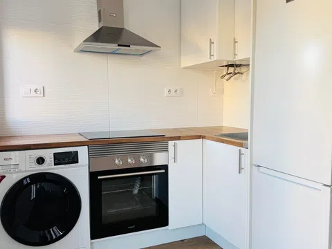 Piso en avenida Meridiana, 549