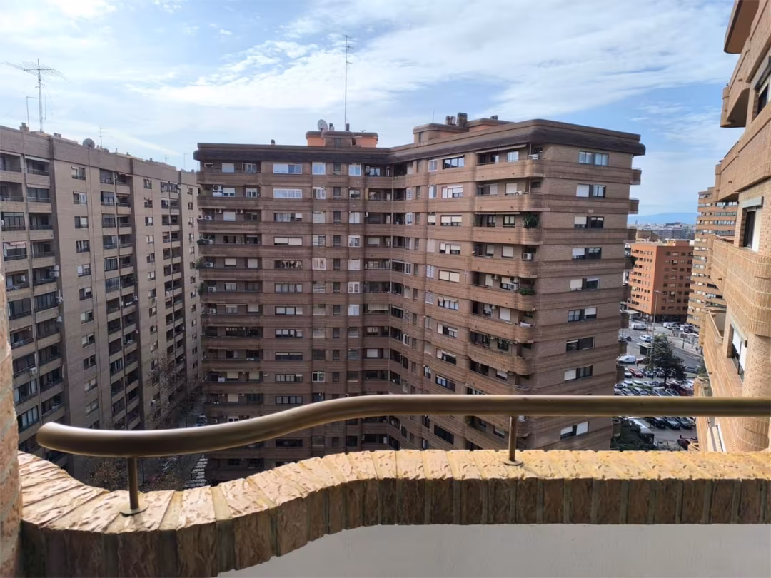 Piso en avenida Avinguda d'Aragó 38 - Foto 5