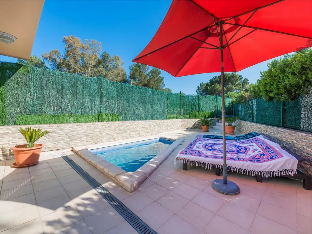 Casa adosada en  Camí d'Alcanada 8 - Foto 2