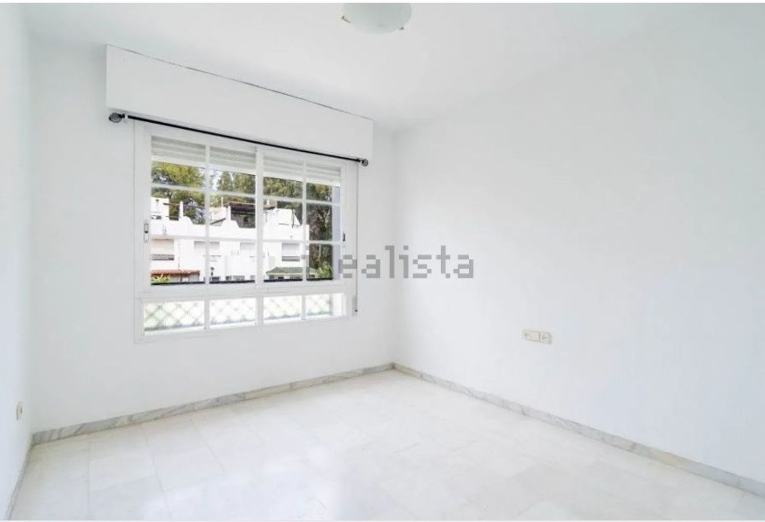 Chalet adosado en Barrio Los Naranjos - Foto 23