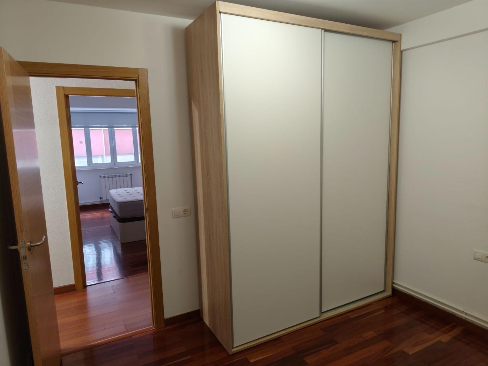 Piso en  Rúa de San Pedro de Mezonzo 40 - Foto 10