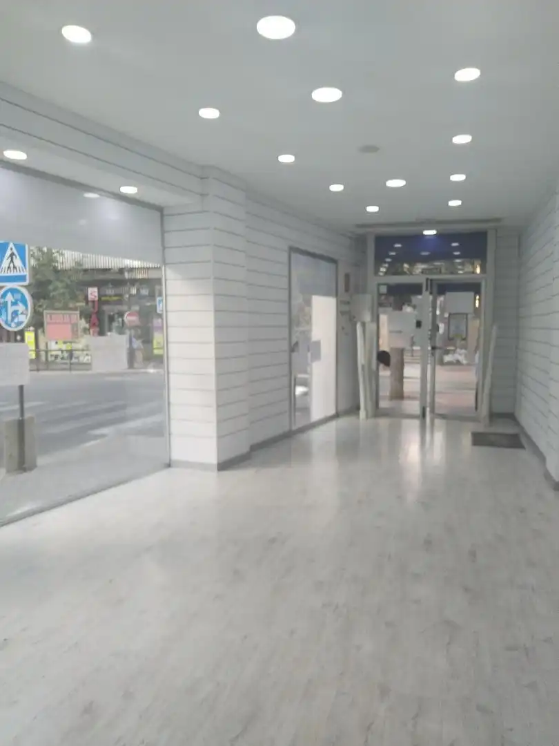 Local comercial en  Calle Carril del Picón 3a - Foto 3