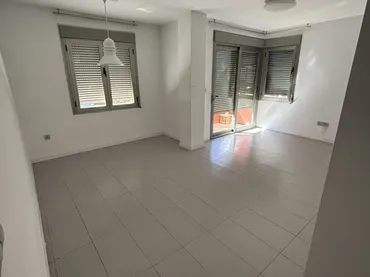 Piso en  Avenida Juan Carlos I 1 - Foto 1