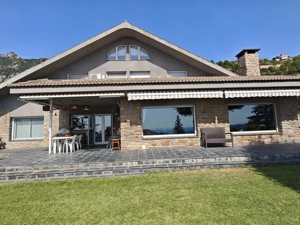 Casa o chalet independiente en Calle de Ramon Vinyes Cluet, 17 - Foto 3