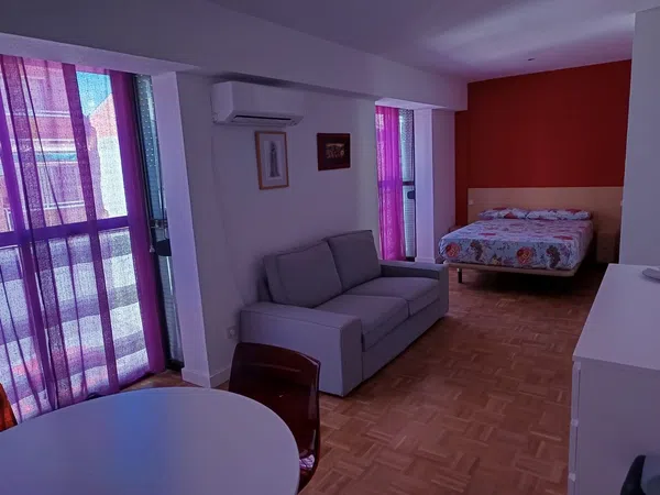 Estudio en calle Cantueso, 82