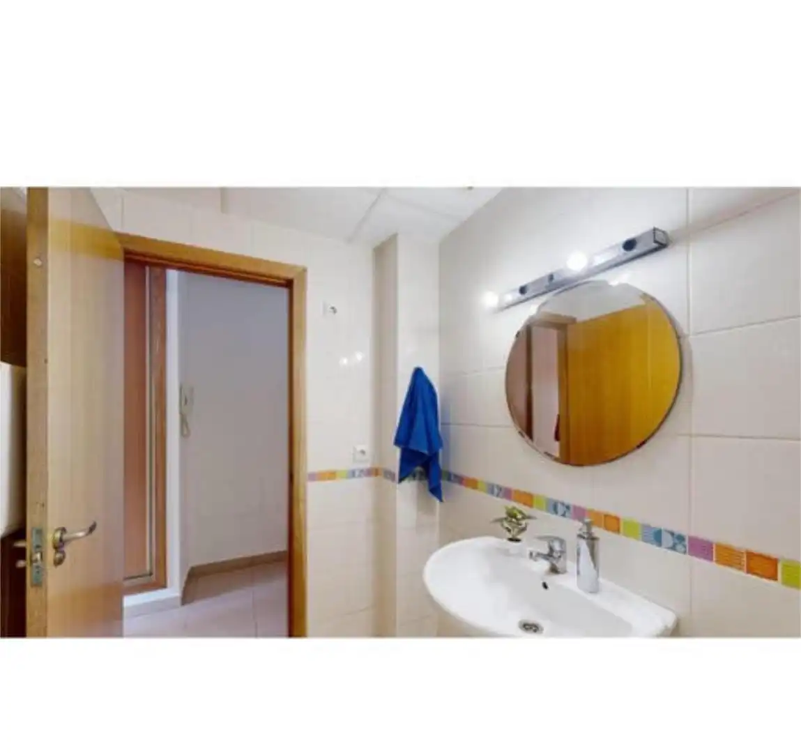 Estudio en Juan Carlos I - Foto 3