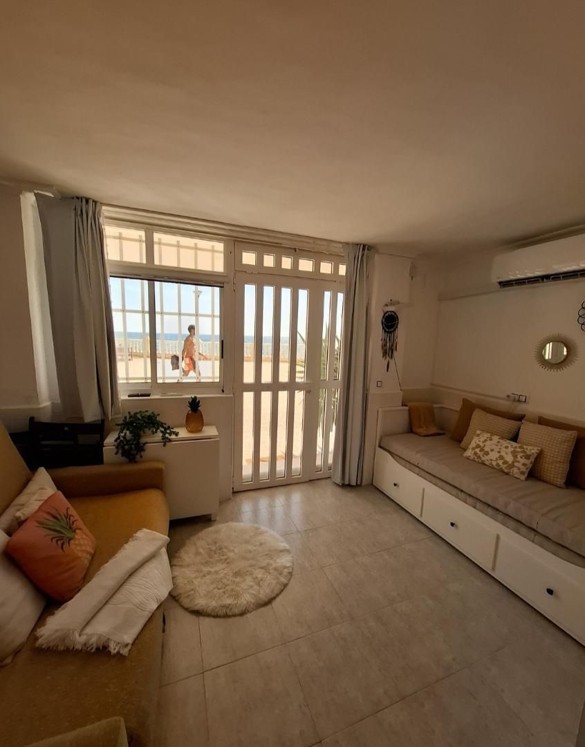 Estudio en  Carrer Sol Naixent 18 - Foto 2