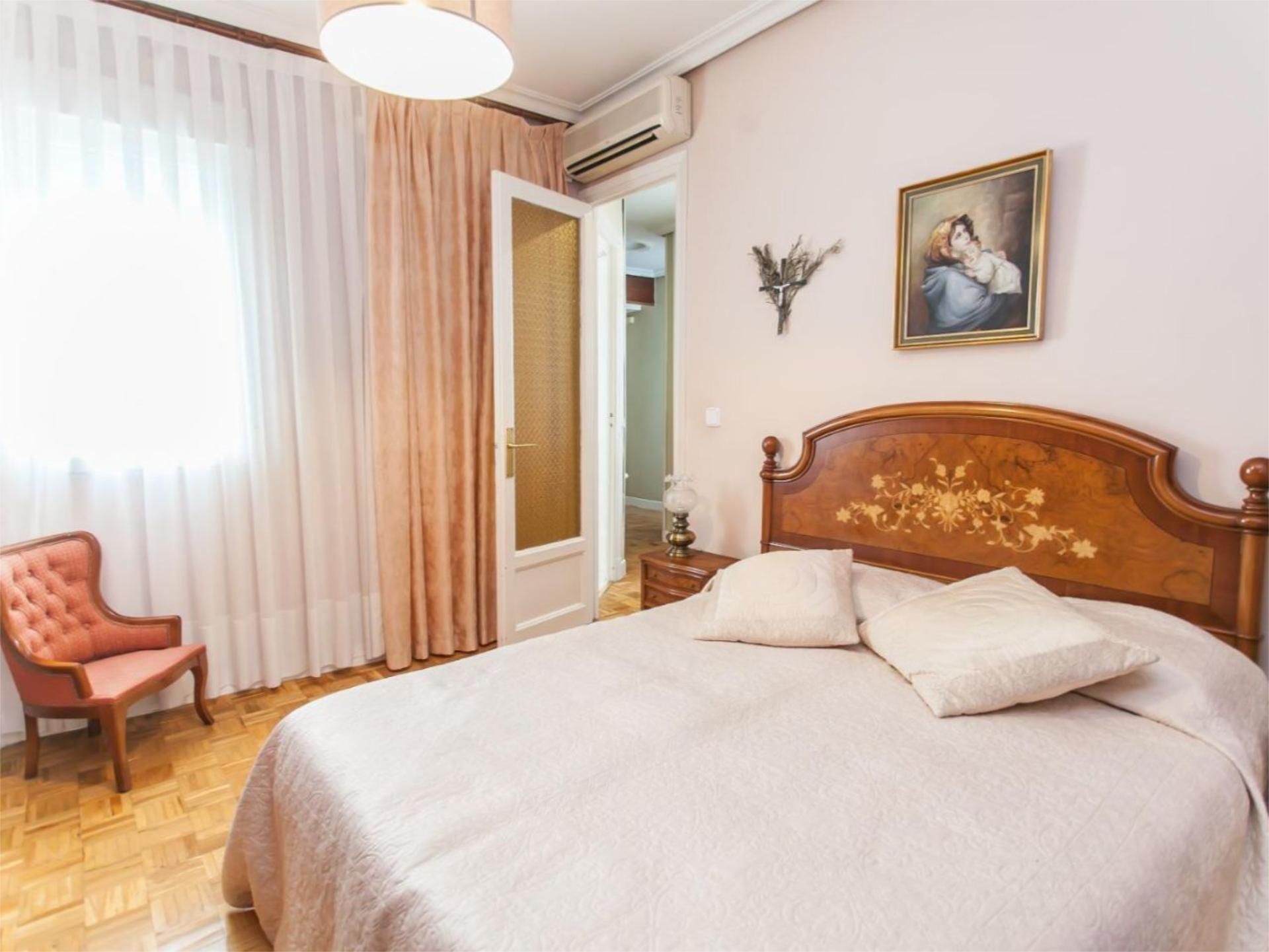 Piso en  Calle del General Álvarez de Castro 32 - Foto 8