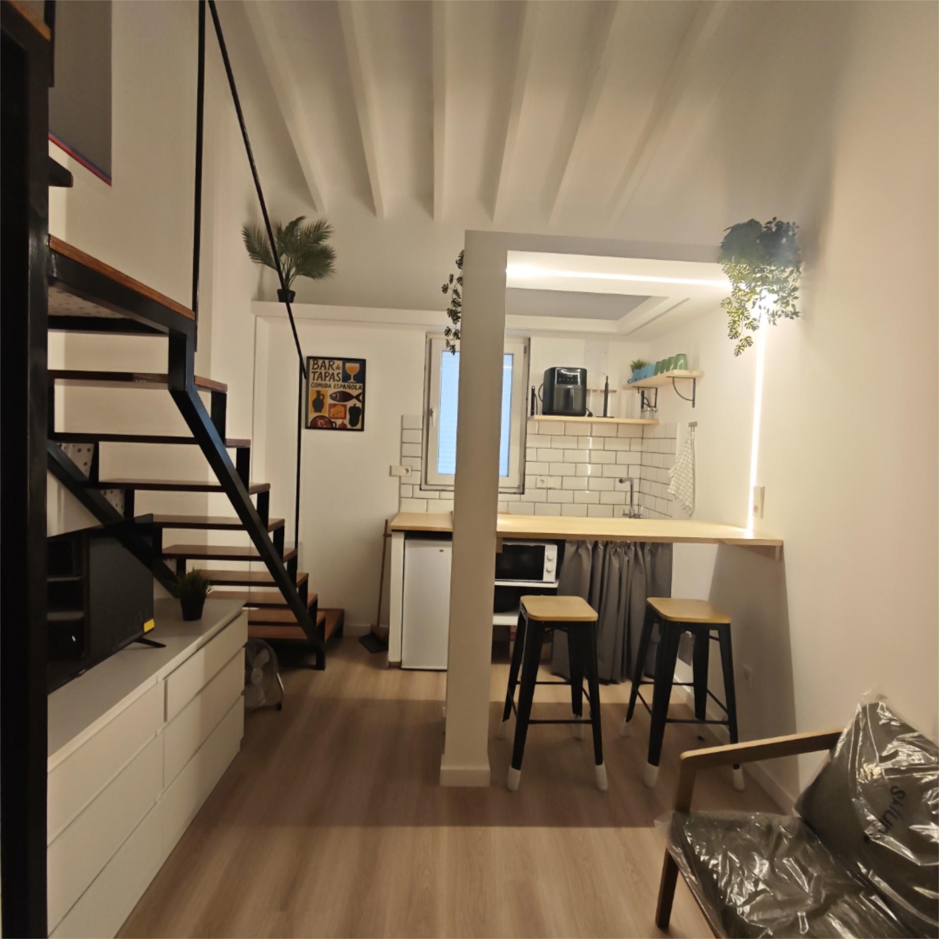 Estudio en  Carrer d'Alòs 9 - Foto 6