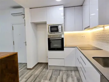 Piso en  Carrer de Concepción Arenal 144 - Foto 6