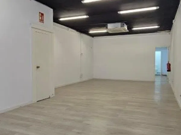 Local en Calle Transversal - Foto 1