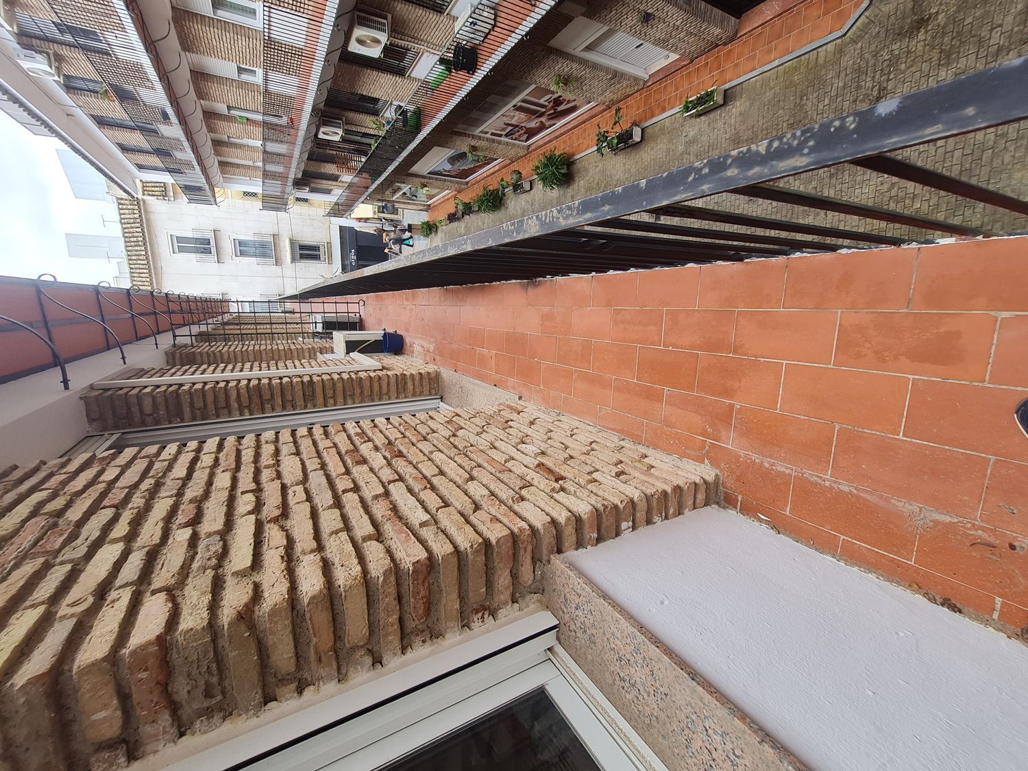 Piso en calle Ángel de Saavedra, 4 - Foto 1