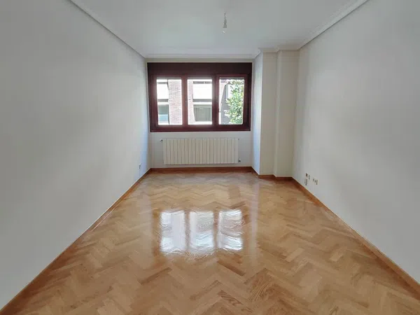 Piso en Calle Manuel Pedregal, 13, Salesas-Foncalada-Campoamor - Foto 1