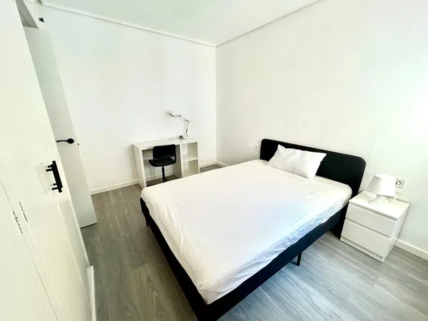 Piso en Calle de Sanz de Bremond, 3, Zona Plaza Illes Columbretes - Foto 6