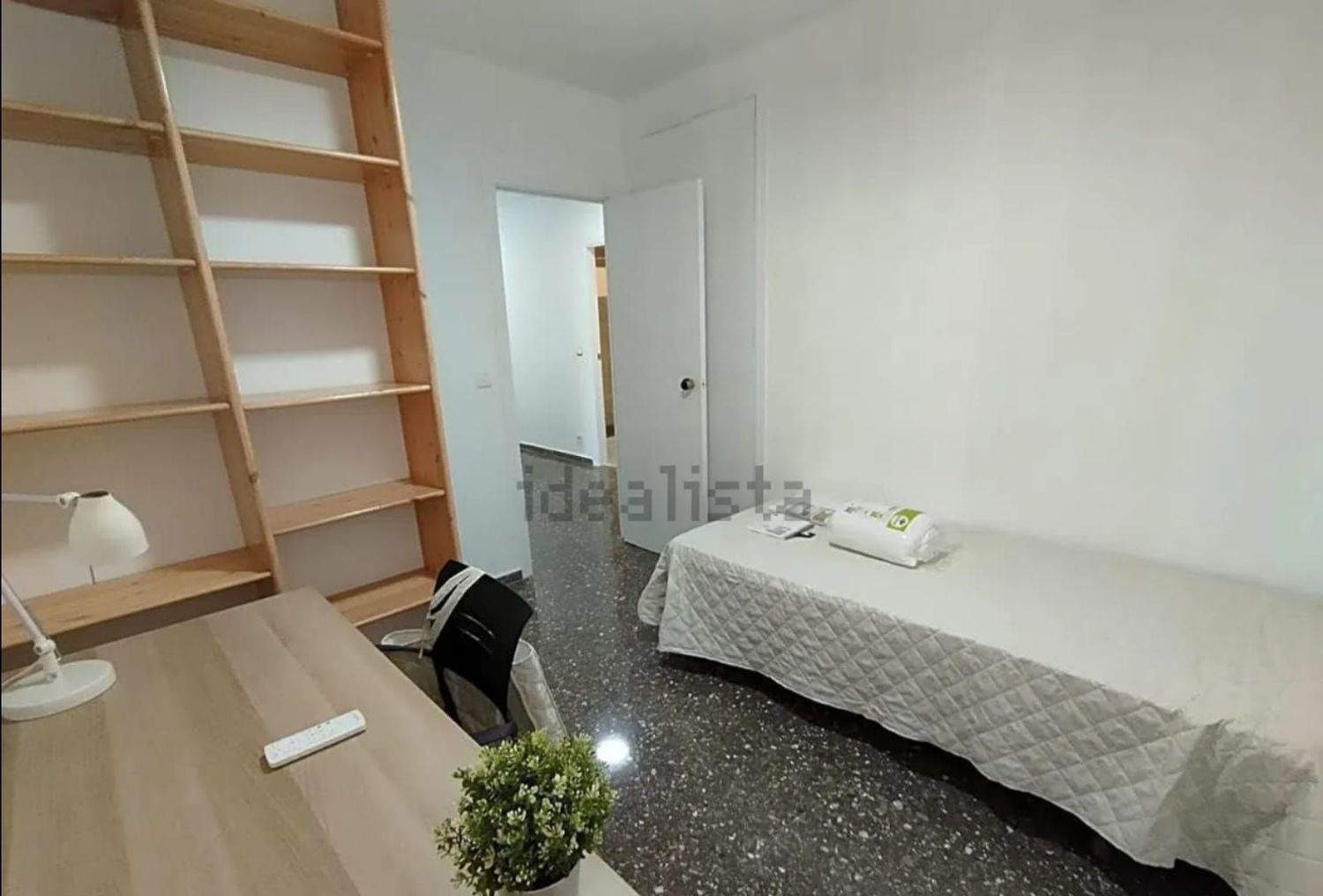 Piso en Calle de l'Explorador Andrés, Ciutat Jardí - Foto 7