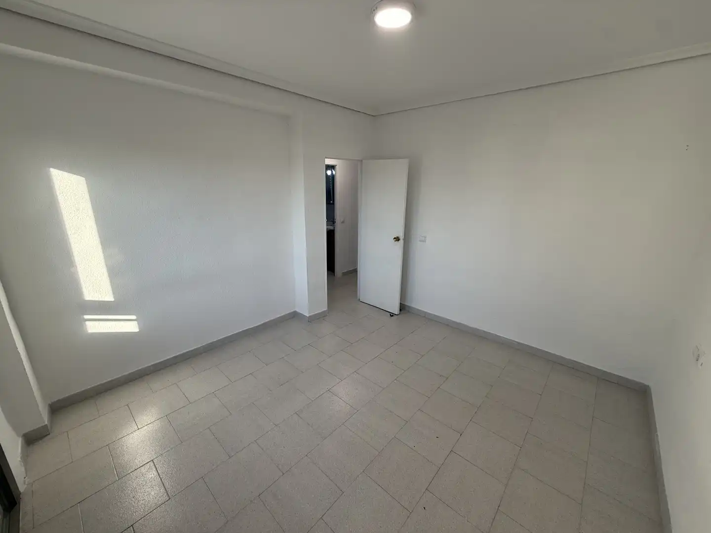 Piso en  Calle Motril 48 - Foto 5
