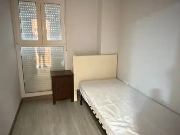 Estudio en  Carrer Santa Llúcia 3 - Foto 3
