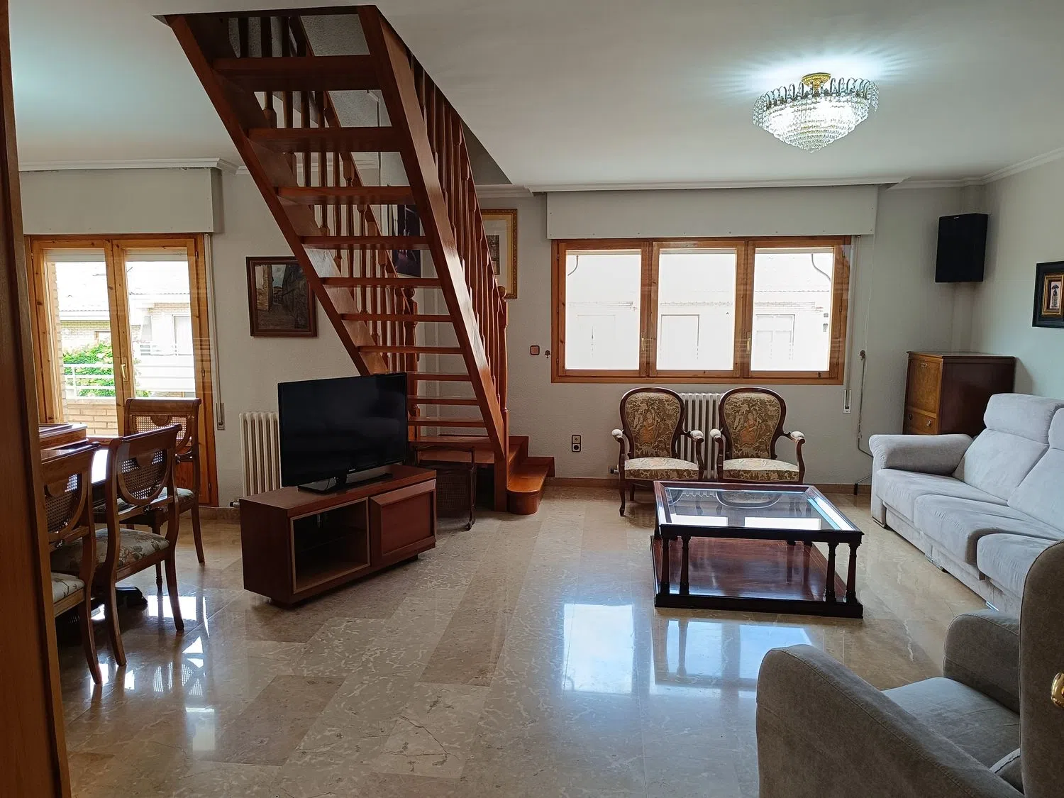 Chalet adosado en calle mayor, 33 - Foto 2