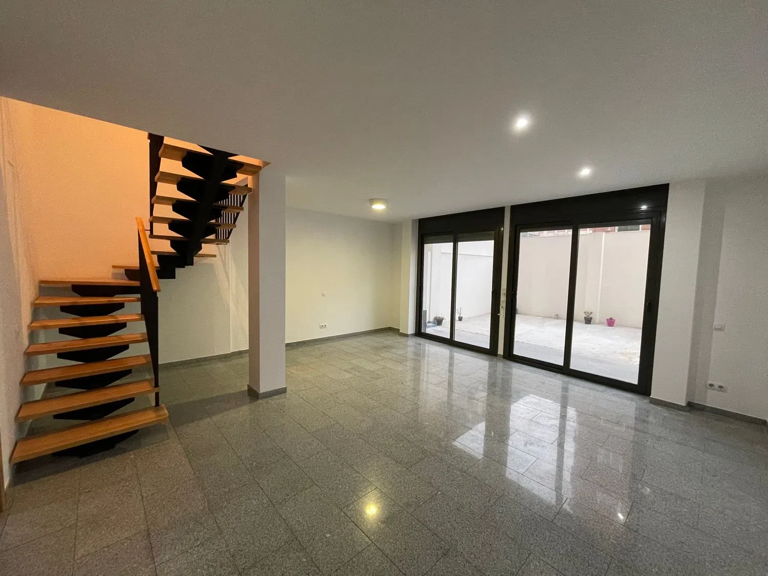 Dúplex en Barrio El Bon Pastor - Foto 1