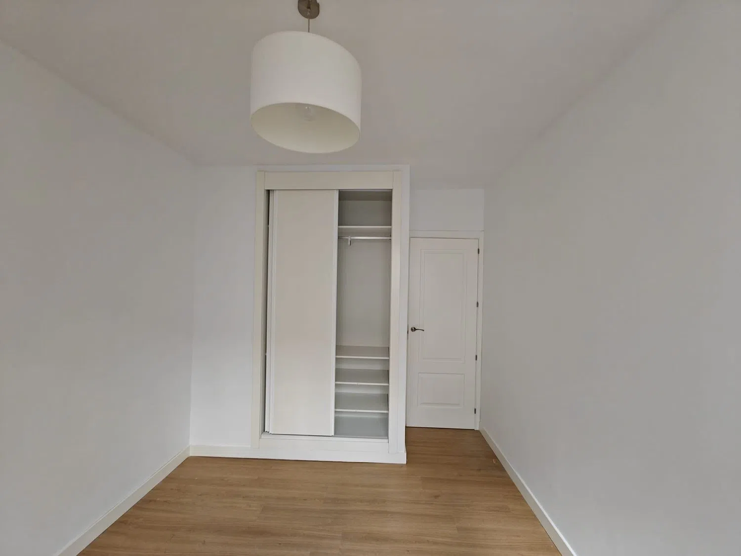 Piso en calle de la Infanta Mercedes, 61 - Foto 14