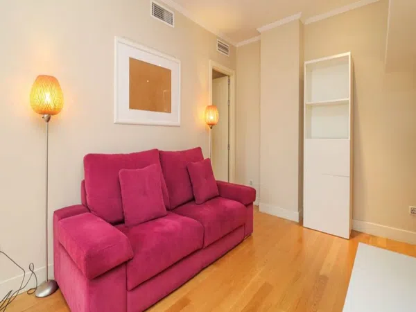 Piso en calle Eros, 7