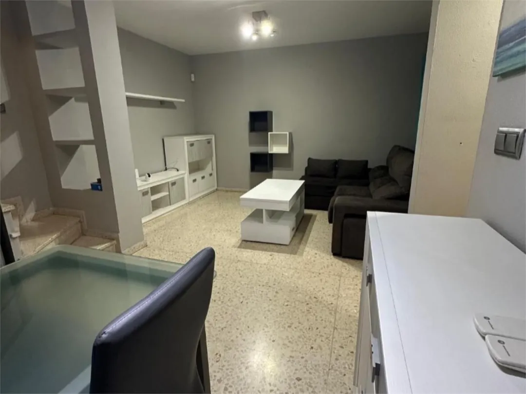 Piso en  Avenida de Medina Sidonia 7 - Foto 5