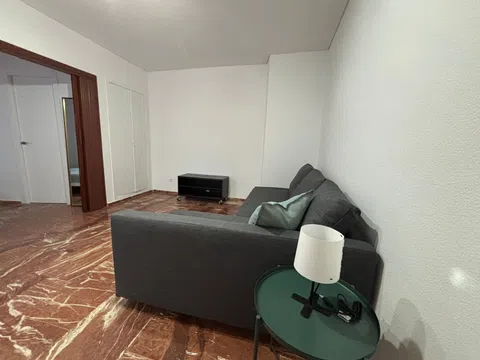 Piso en pasaje Saravia, 1