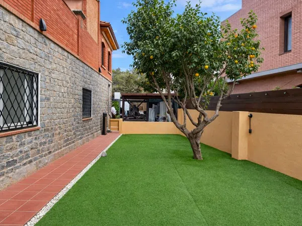 Casa independiente en avenida Ramon Escayola, 1 - Foto 2