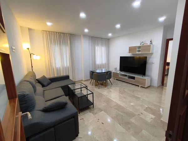 Piso en calle Castillo de Alcala de Guadaira, 21 - Foto 1