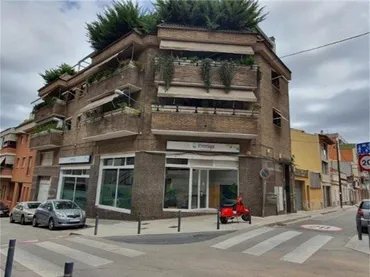 Local comercial en  Carrer d'Antoni Rubió i Lluch - Foto 2