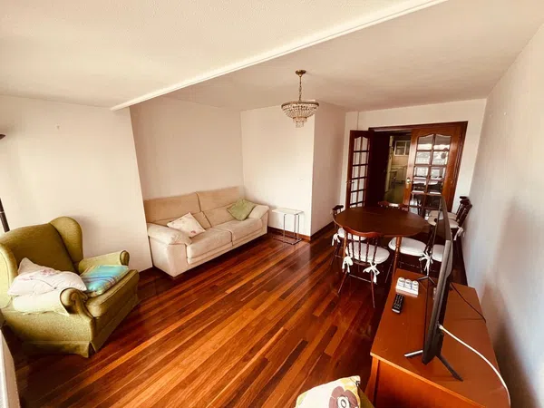 Piso en rotonda Cuatro Caminos, 1