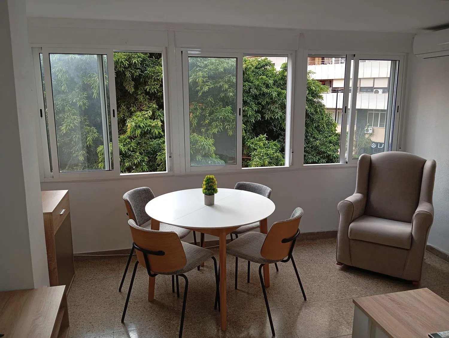 Piso en calle Pintor Velazquez, 56 - Foto 2