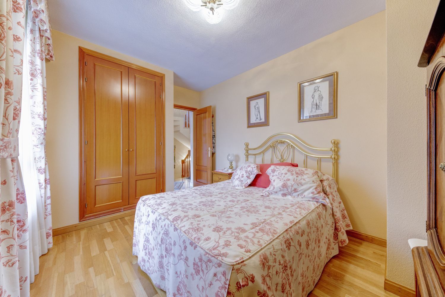 Chalet adosado en Barrio Valdezarza - Foto 30